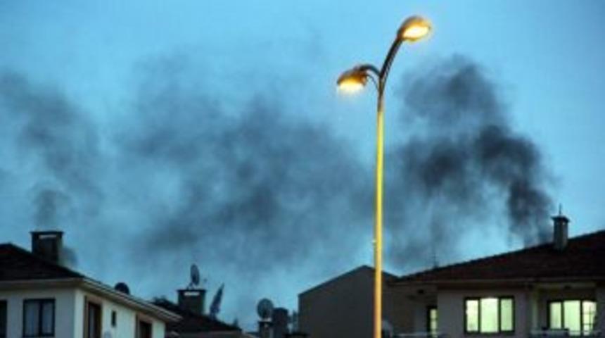 Bacalardan &Ccedil;ıkan Dumanlar Hava Kirliliği Yapıyor
