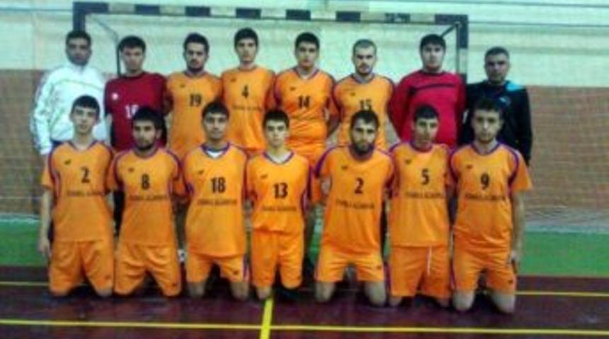 Hentbolde Erzincanlı Gen&ccedil;ler &Uuml;mit Verdi