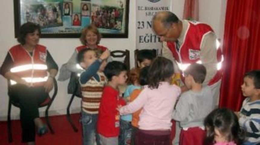 Miniklere Kızılay Anlatıldı