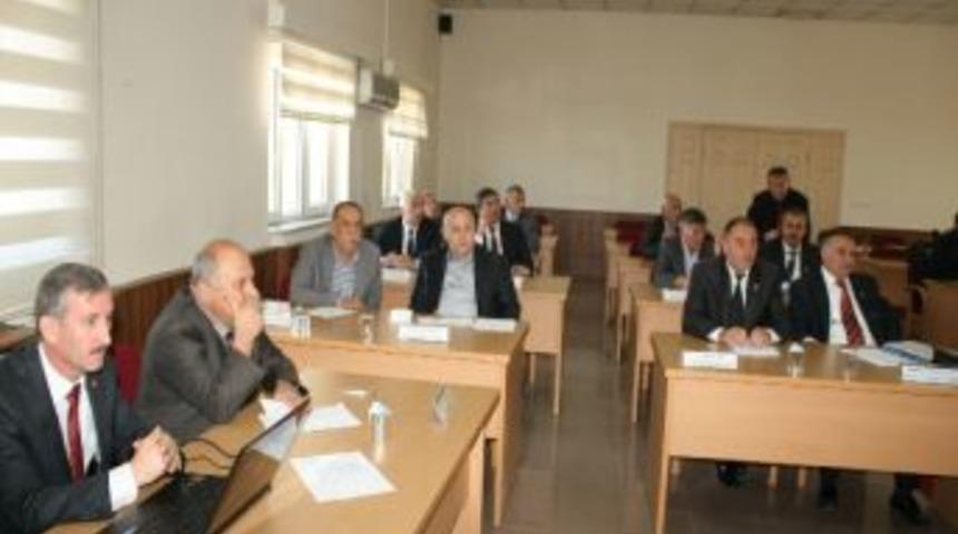 D&uuml;zce Milli Eğitim M&uuml;d&uuml;r&uuml; Yazıcı;