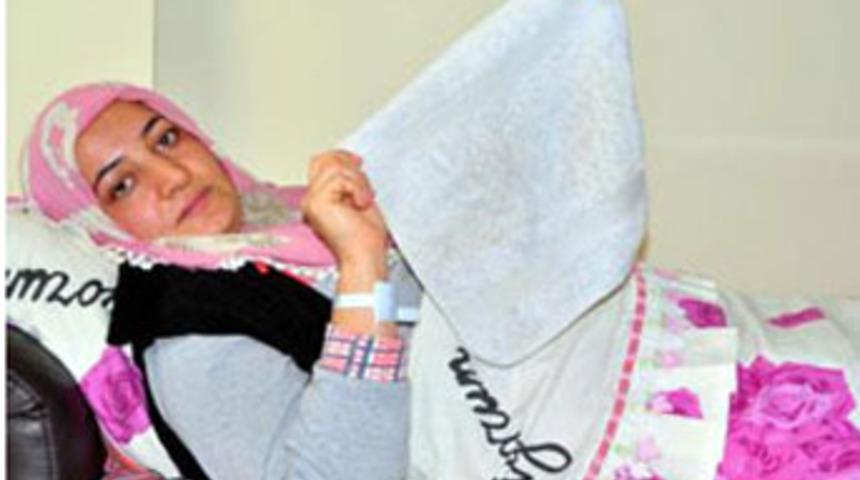 Karnında havluyla 3 yıl yaşadı