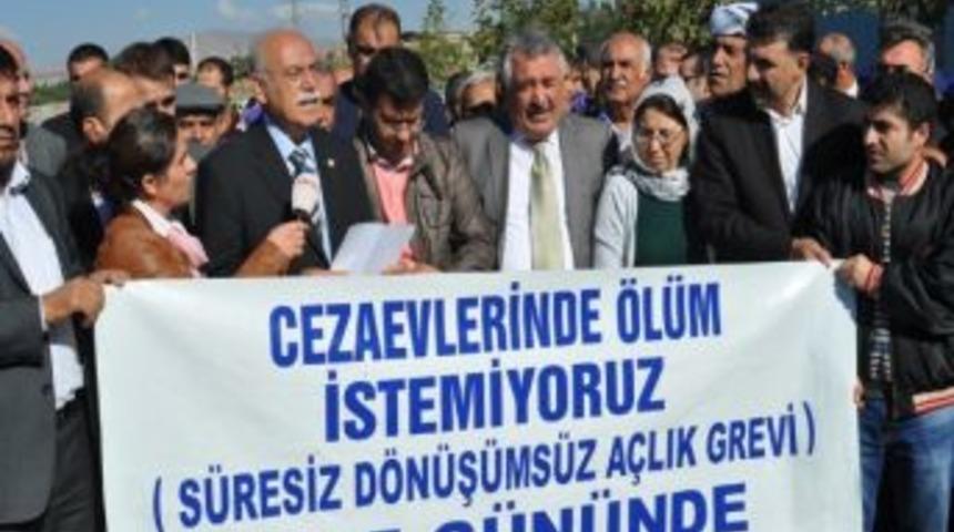 Siirt&rsquo;teki Stk&rsquo;lardan A&ccedil;lık Grevi A&ccedil;ıklaması