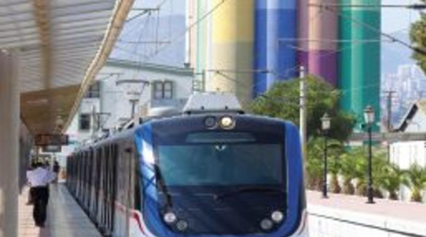 İzmir'de Alsancak Garı Ge&ccedil;ici Olarak Kapatılıyor