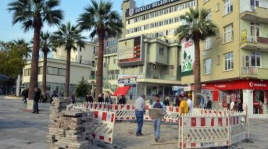 T&uuml;rkiye&rsquo;nin En B&uuml;y&uuml;k Cam Horoz Heykelinin Yapımına Başlandı