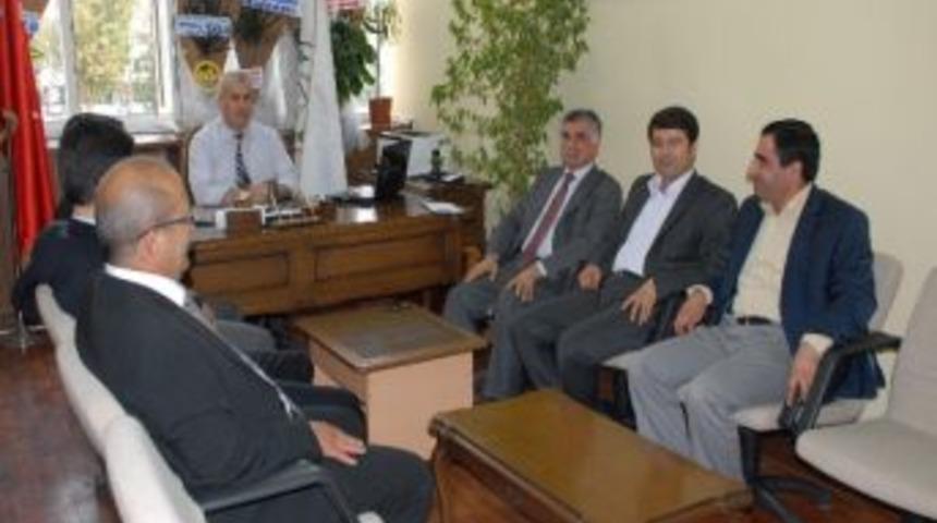 Başkan B&uuml;y&uuml;kaslan'dan Baro Ziyareti
