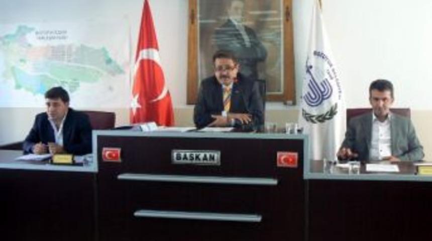 Boz&uuml;y&uuml;k Belediye Meclisi Toplandı