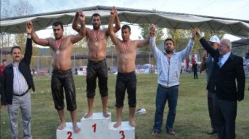 Kargı Karakucak G&uuml;reşleri Kırkpınarı Aratmadı