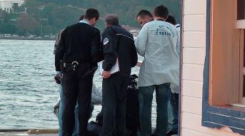 Denizden Erkek Cesedi &Ccedil;ıkarıldı