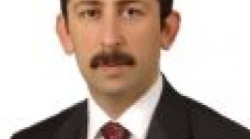 Lise &Ouml;ğrencisi, &Ouml;ğretmenini Bı&ccedil;akladı