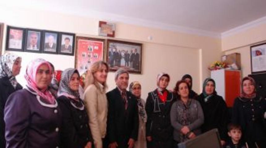 AK Parti Yozgat Kadın Kolları'ndan Kızılay&rsquo;a Kan Bağışı