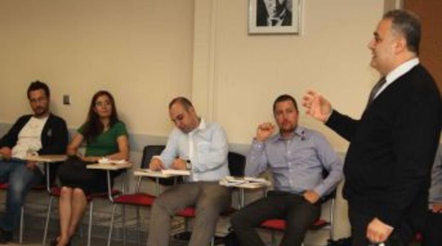 İş D&uuml;nyası Gediz &Uuml;niversitesi&rsquo;nde Kariyer Yapıyor