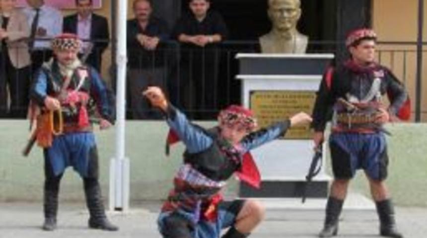 Nazillili Minikler Efeliği &Ouml;ğrendi