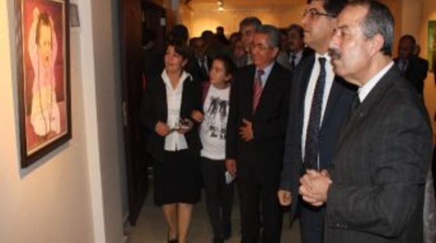 Gaziantep'te "&ccedil;ocuk" Konulu Resim Sergisi A&ccedil;ıldı