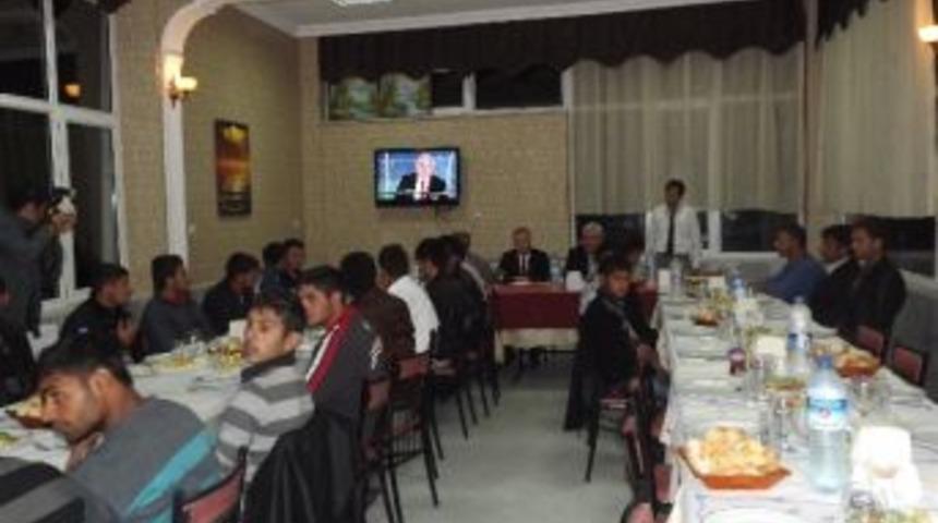 Askerler Belediyenin D&uuml;zenlediği Yemekte Bir Araya Geldi