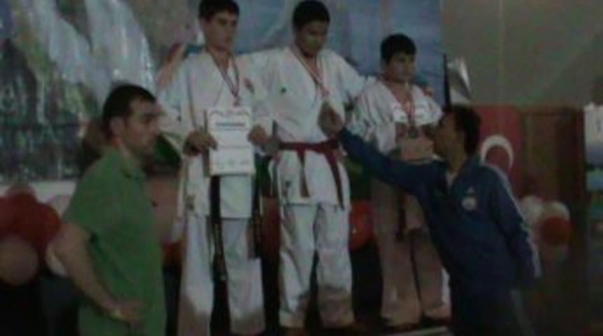 Desteg&uuml;l Spor Kul&uuml;b&uuml; Sporcularından Başarı