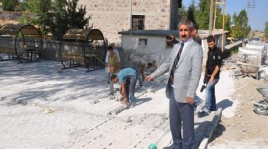 G&ouml;lbaşı Belediyesi'nden Mahalleye D&ouml;n&uuml;şen K&ouml;ylere Hizmet