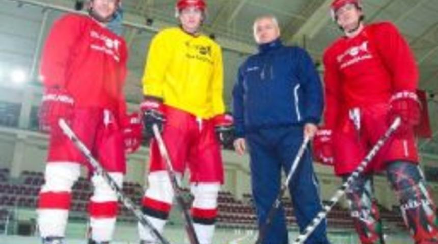 Peter Bohunicky, İzmir B&uuml;y&uuml;kşehir Belediyesi Buz Hokeyi Takımı&rsquo;nda