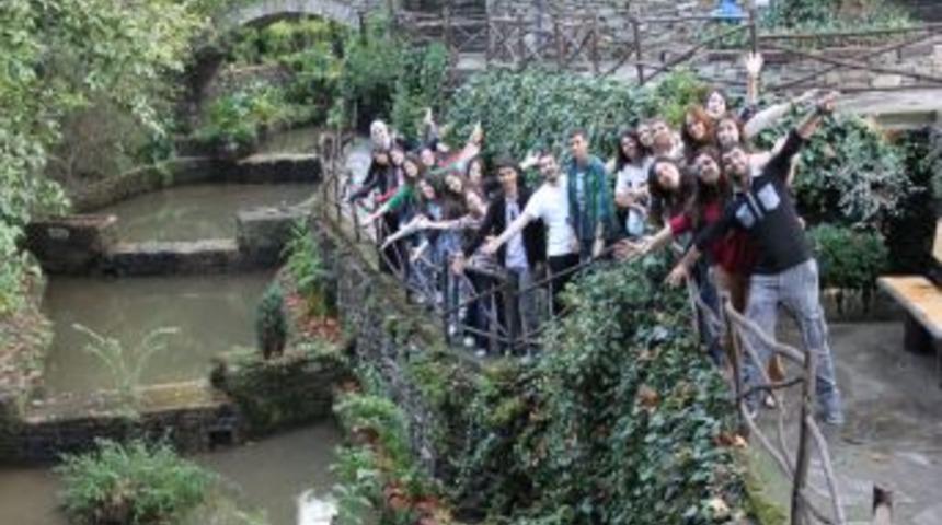 İK&Ccedil;&rsquo;li &Ouml;ğrencilerden Tire, Bayındır Ve &Ouml;demiş&rsquo;e K&uuml;lt&uuml;r Gezisi