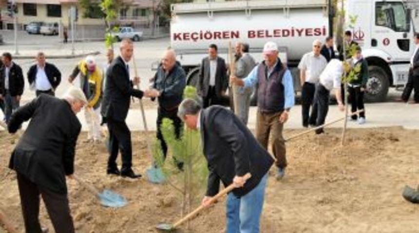 Ke&ccedil;i&ouml;ren Belediyesi'nden Karargahtepe Mahallesi'ne Fidan
