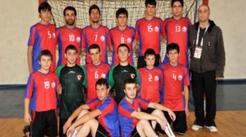 G&uuml;m&uuml;şhaneli Gen&ccedil;ler Hentbolle Geleceğe Hazırlanıyor