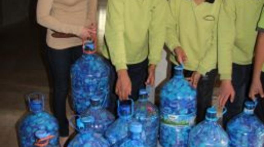 Topladıkları 22 Bin Mavi Kapakla Engellilere Destek Oldular