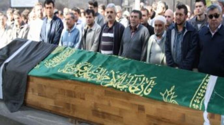 Hacdan Geldi, Gazdan Zehirlenip &Ouml;ld&uuml;