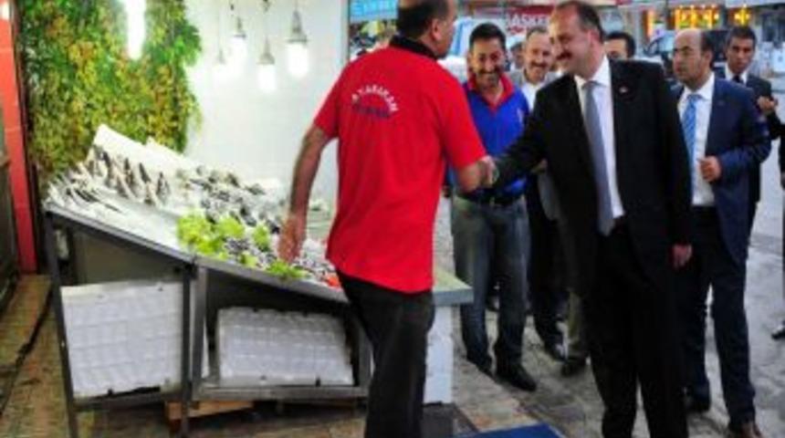 Başkan Akg&uuml;l, Yeşilbayır Esnafını Ziyaret Etti