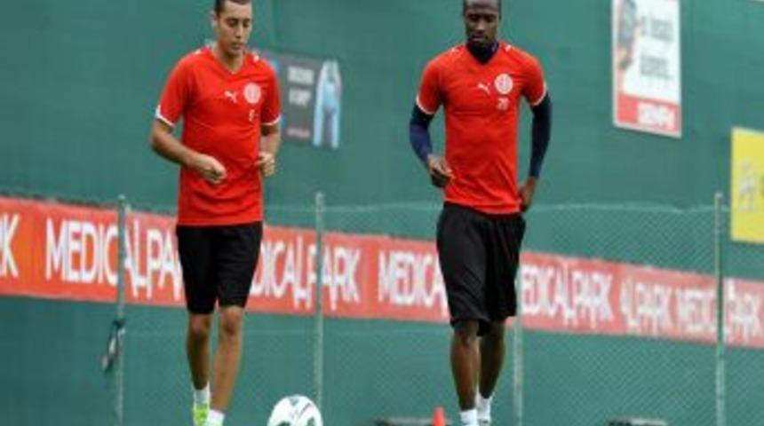 Lider Ortağı Medical Park Antalyaspor, Kasımpaşa'ya Bileniyor
