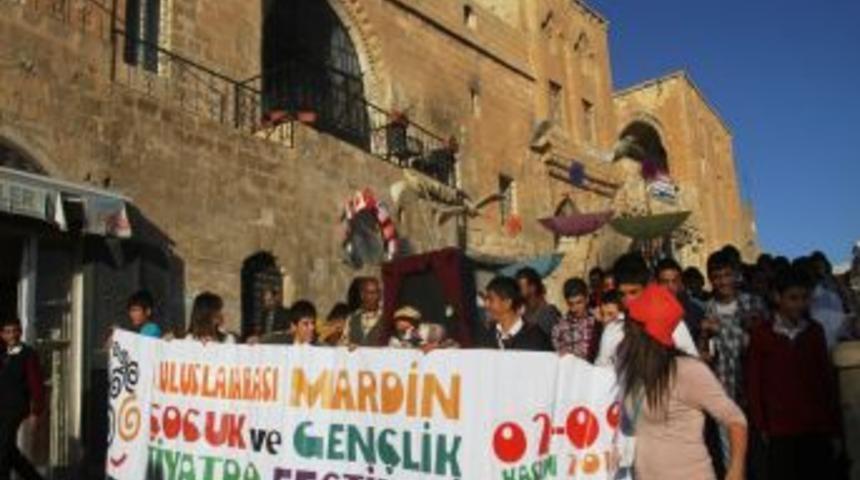 Mardin&rsquo;de &Ccedil;ocuk Festivali Coşkusu