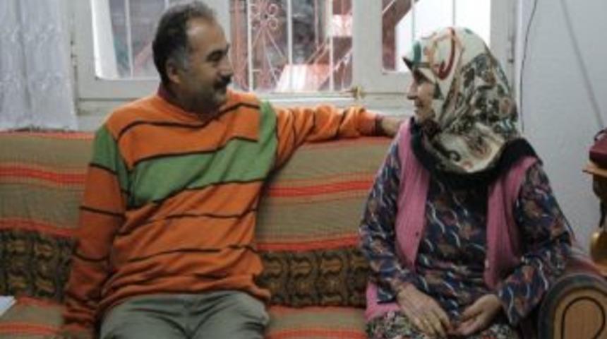 Burhaniye'de Yaşlılara Belediye Şefkati