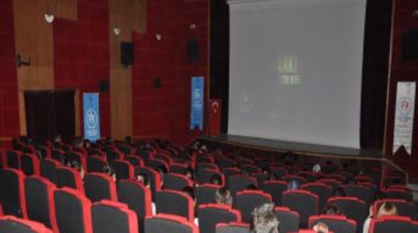 '&Ccedil;anakkale 1915' Filmi, Şırnak&rsquo;ta Ilgi G&ouml;rd&uuml;