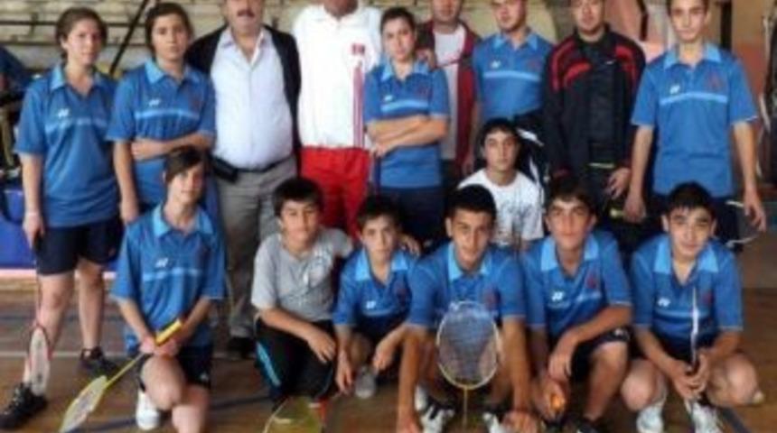 Koruma Altındaki 13 Sporcu Badmintonda 12 Madalya Getirdi