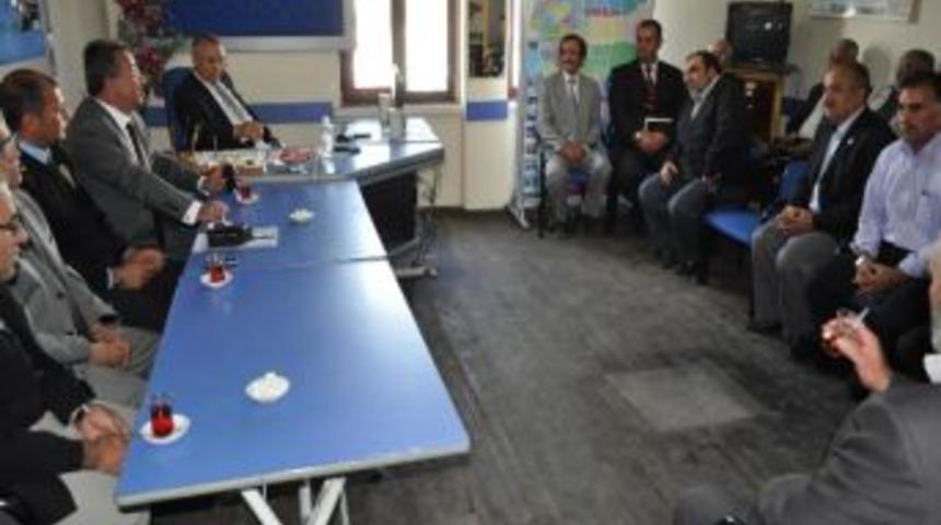 Kaymakam Ve Başkan Muhtarlarla Buluştu