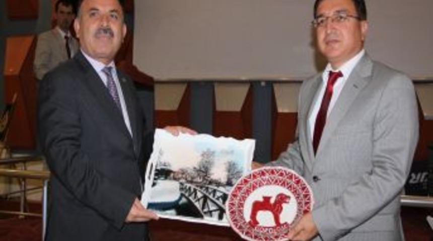 Tarihi Ve K&uuml;lt&uuml;rel Miraslardan Oluşan Hediyelik &Uuml;r&uuml;nler G&ouml;r&uuml;c&uuml;ye &Ccedil;ıktı