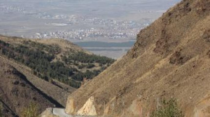 Kış Oyunları İ&ccedil;in 10 Milyon Lira Harcanarak Yaptırılan Suni Kar G&ouml;leti, Yapıldığı G&uuml;nden Bu Yana Kullanılamıyor