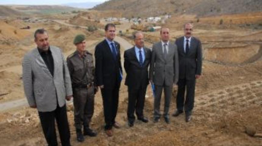 Vali Kolat Ceritm&uuml;minli Barajı İnşatında İncelemede Bulundu