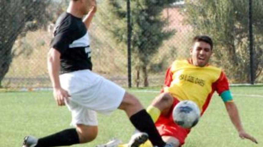 Akhisar’da Amatör Derbide Puanlar Paylaşıldı