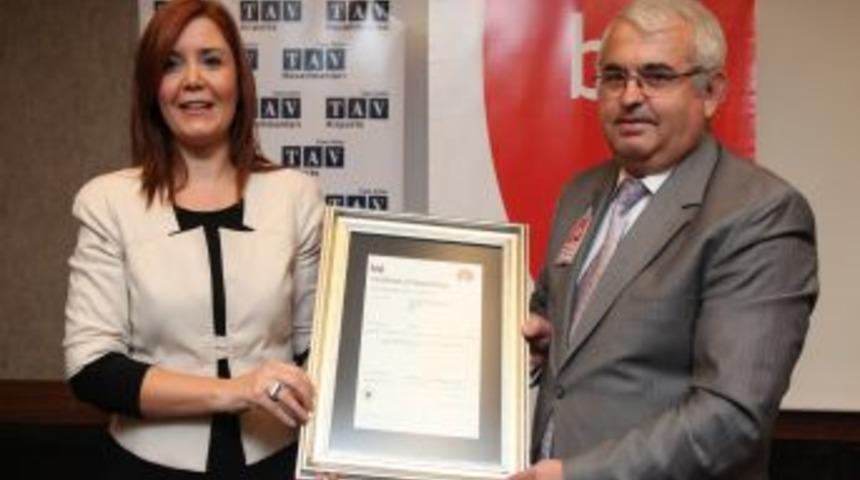 Atat&uuml;rk Havalimanı, Karbon Salımını Azaltıyor