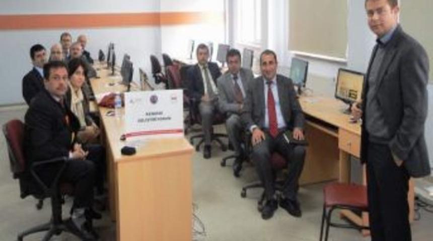 Valilik Personeline Bilişim Eğitimi