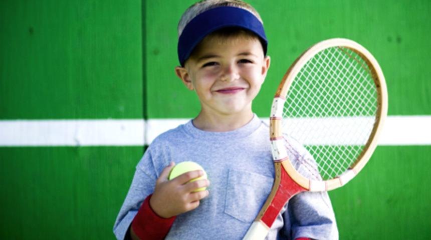 Mynet Kadın'dan &uuml;cretsiz tenis dersi hediye