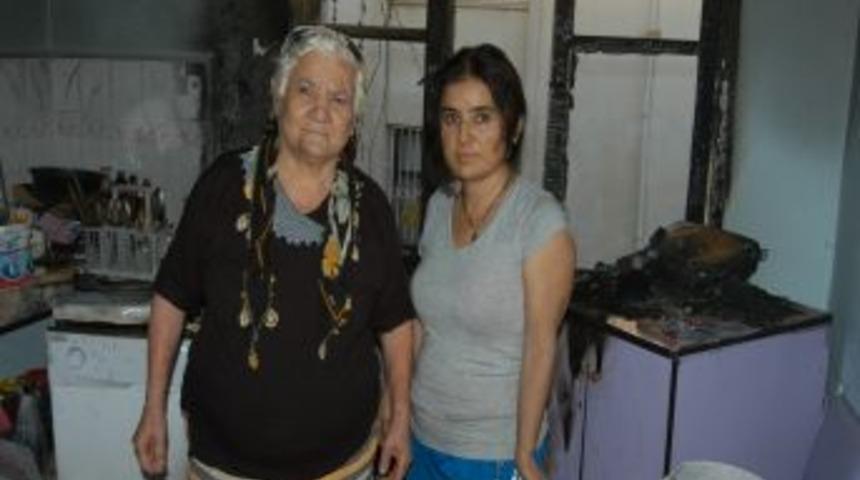 Tarsus'ta Evi Yanan Yaşlı Kadın Yardım Bekliyor