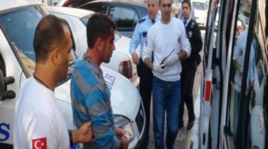 Kardeşler Arasında Bı&ccedil;aklı Kavga: 3 Yaralı