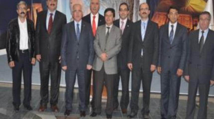 Okul M&uuml;d&uuml;rlerinden Vali Tuna&rsquo;ya Ziyaret