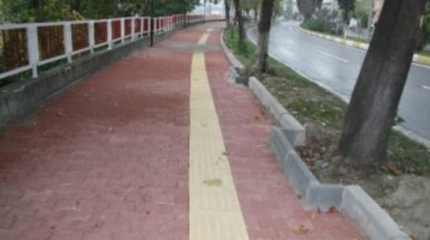 Milletvekili Ulupınar,&rdquo;h&uuml;k&uuml;metimiz Kaldırım Ve Işıklanadırma &Ccedil;alışmalarını S&uuml;rd&uuml;r&uuml;yor&rdquo;