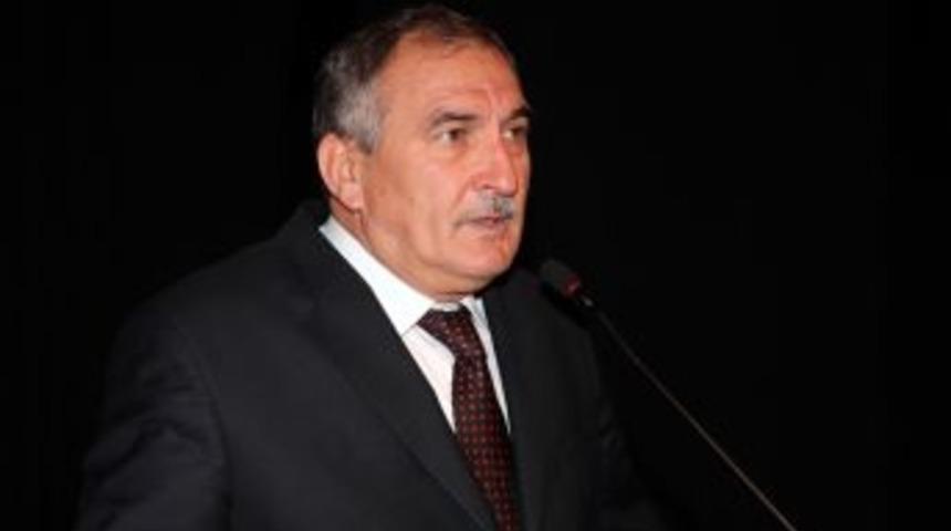 Başkan Yılmaz'dan &Ouml;ğrencilere: Kendinize G&uuml;veniniz Her Zaman Tam Olsun