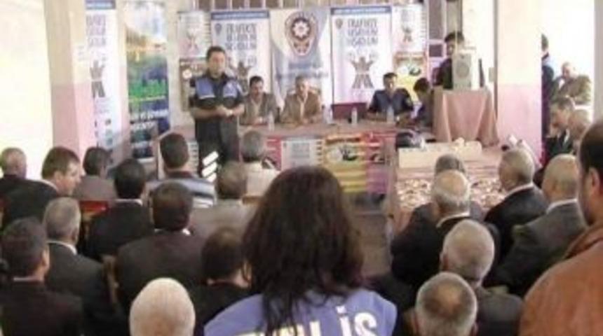 Kıraathanede trafik semineri