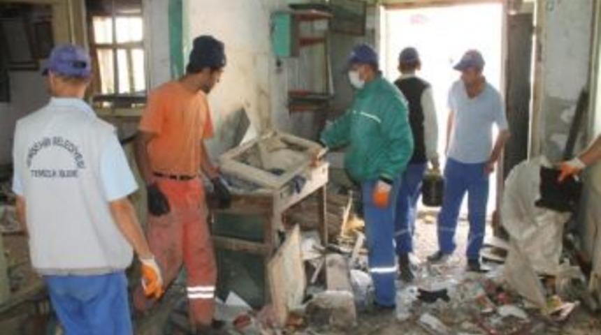 &Ccedil;&ouml;p Ev Boşaltıldı