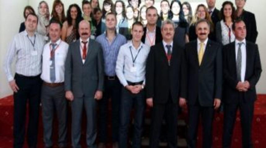 T&uuml;rkiye Ve Ab &Uuml;lkeleri, "su&ccedil;, Gen&ccedil;lik Ve Sosyal Hizmet" Projesinde Buluştu