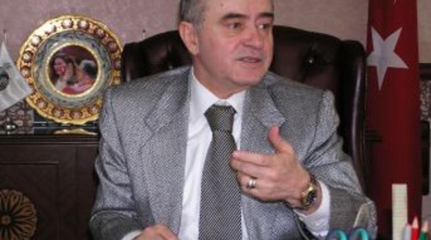 İsmet G&uuml;ral Tekrar Başkan