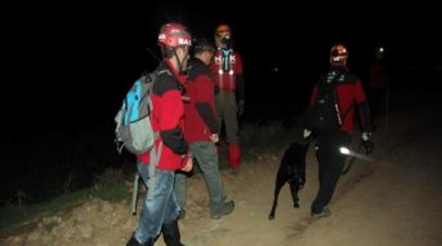 Yaşlı Adam Sırra Kadem Bastı